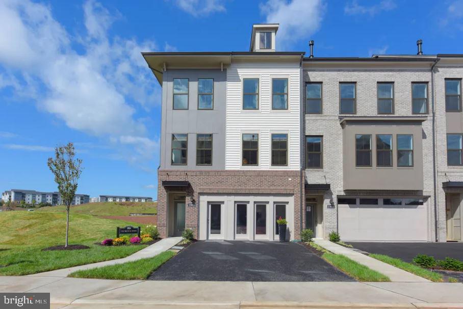23590 RAYTOWN TERRACE