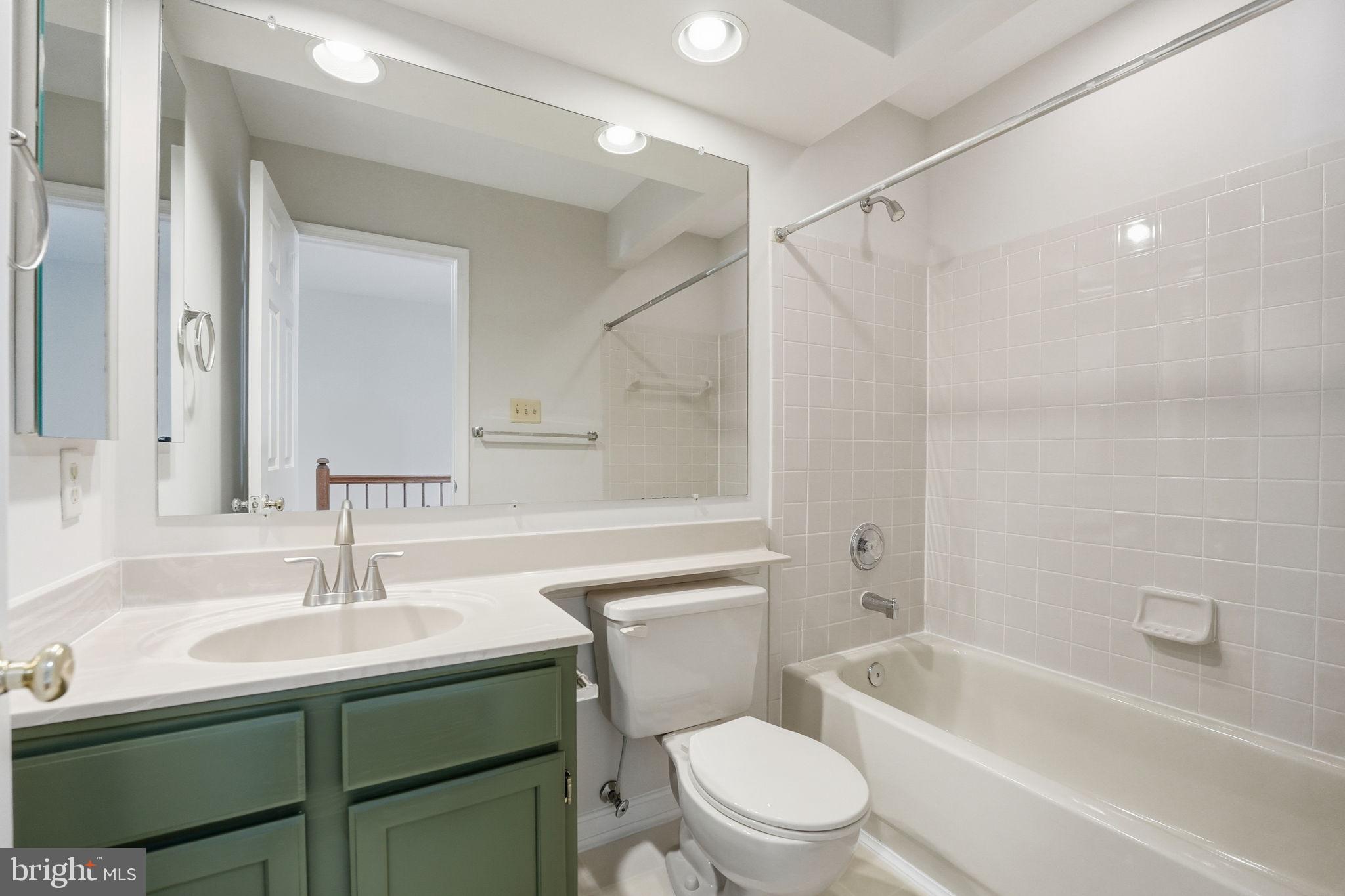 45563 WHITCOMB SQUARE