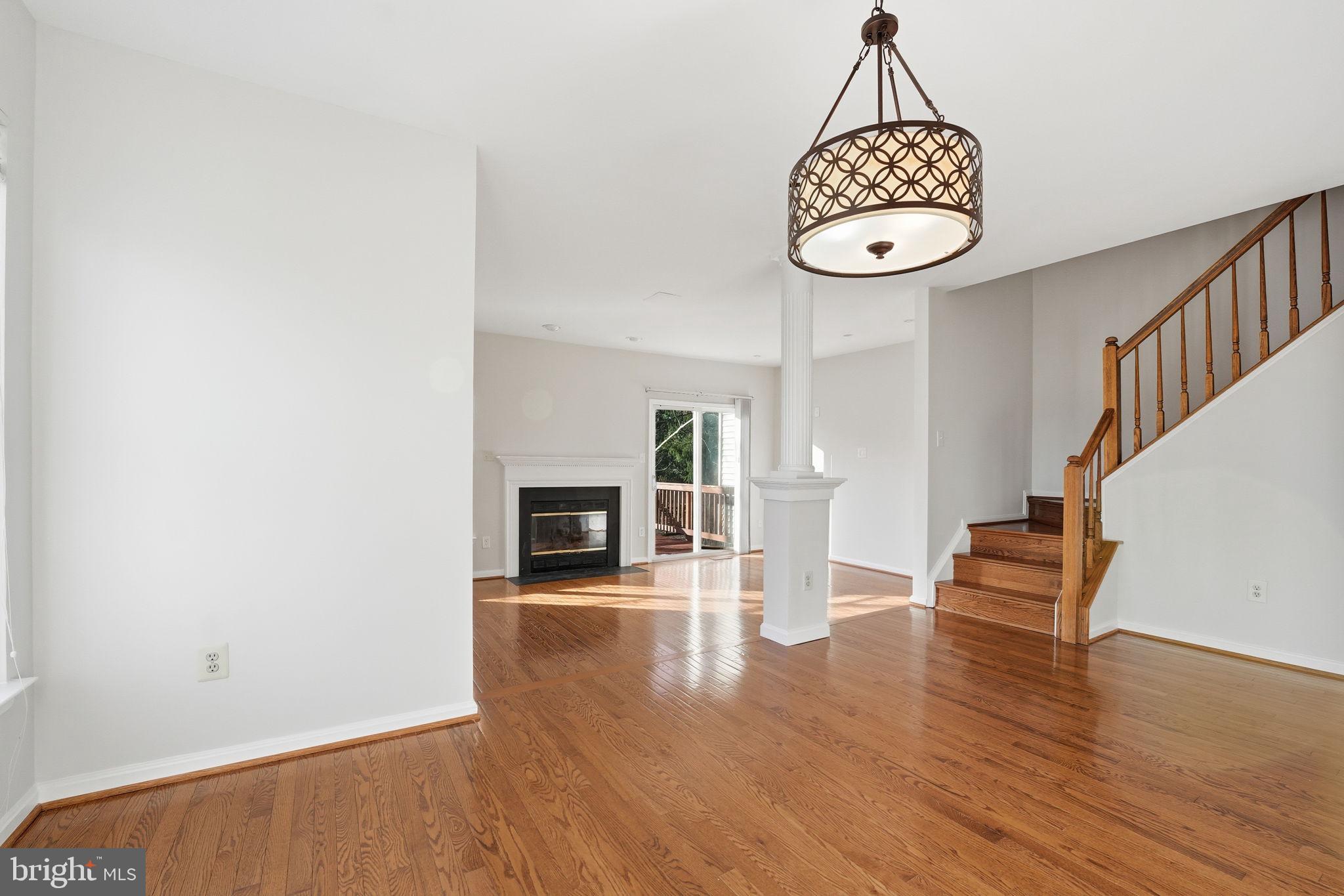 45563 WHITCOMB SQUARE