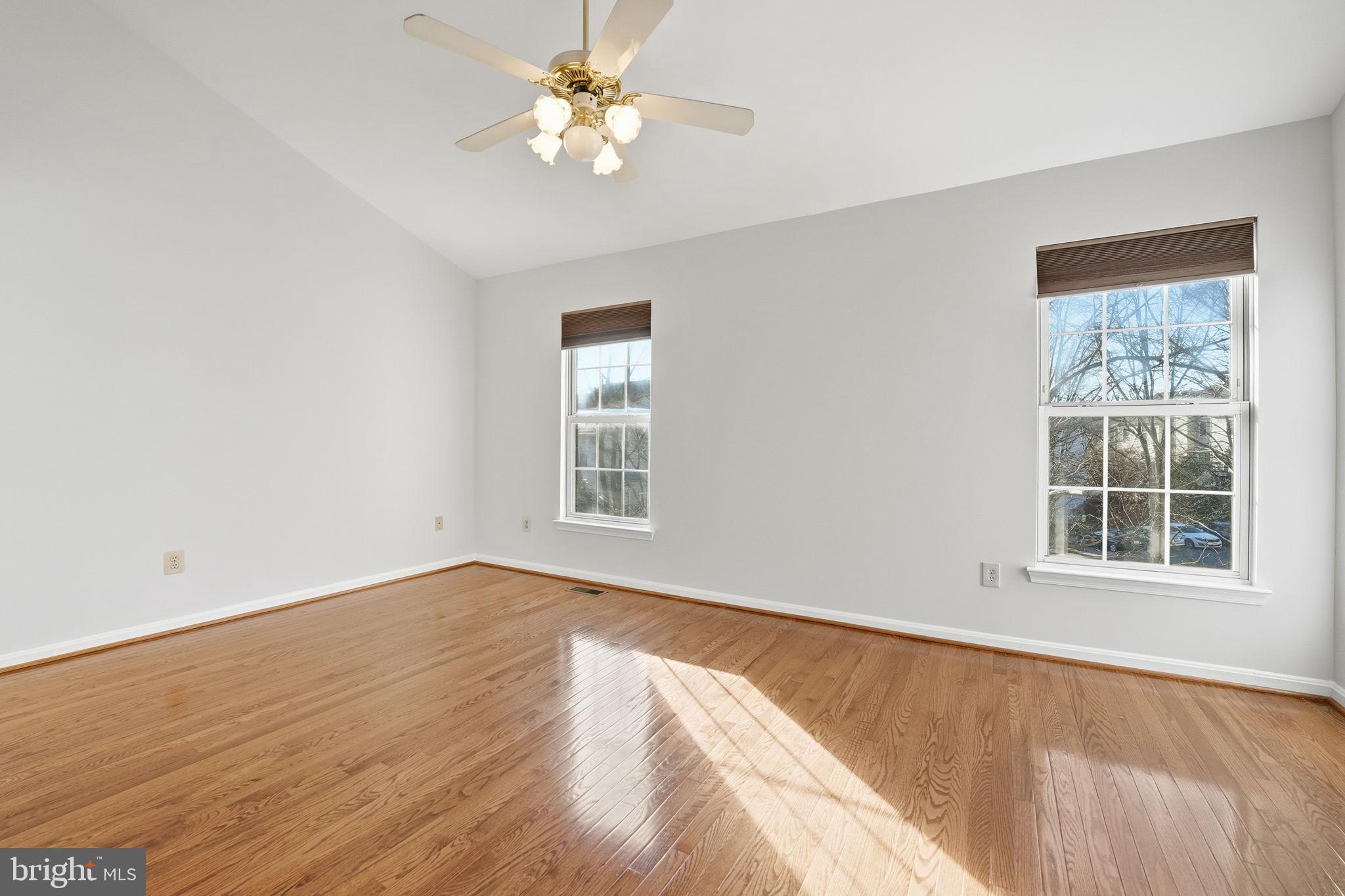 45563 WHITCOMB SQUARE