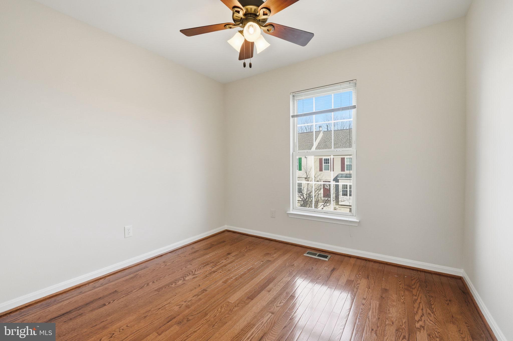 45563 WHITCOMB SQUARE