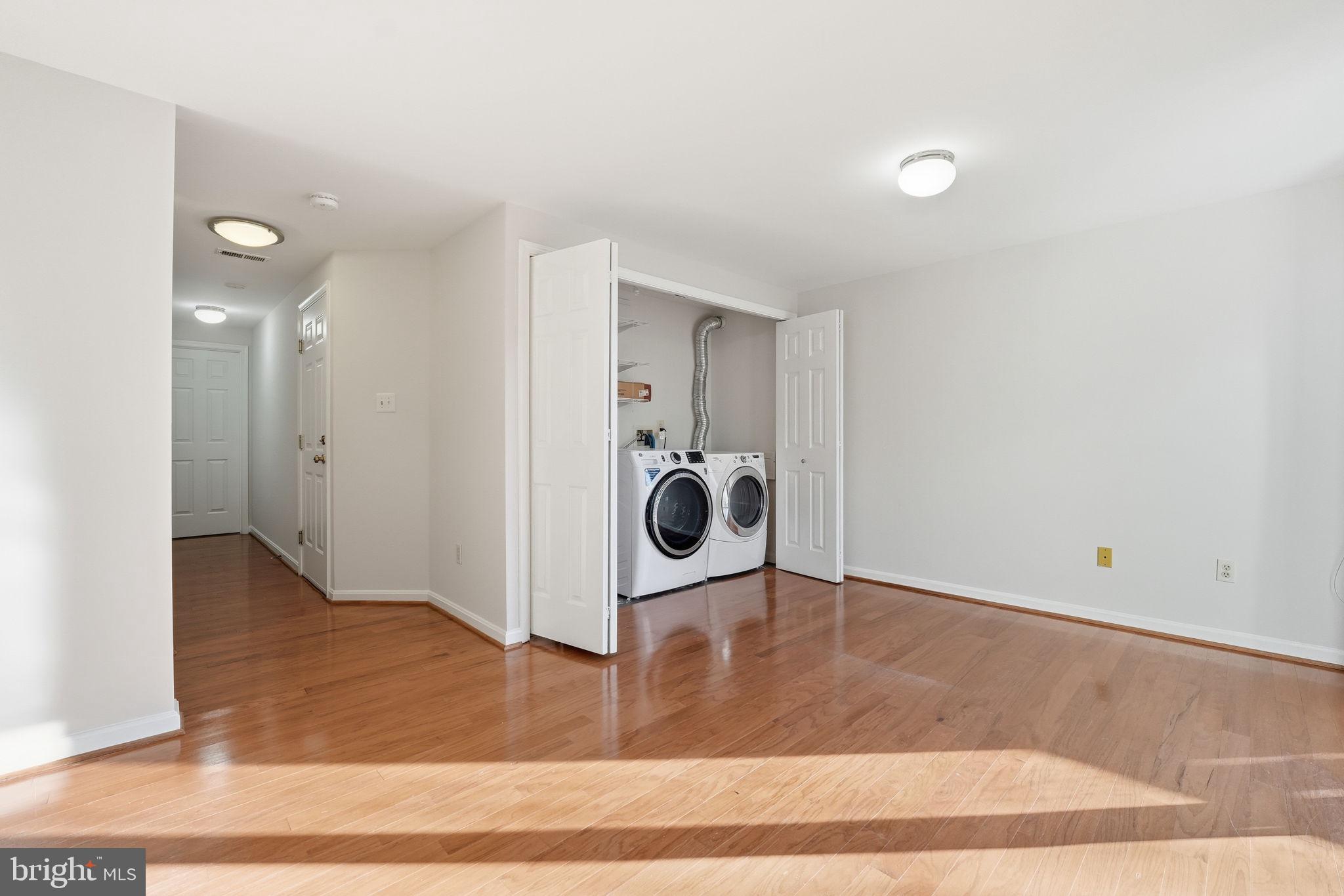 45563 WHITCOMB SQUARE