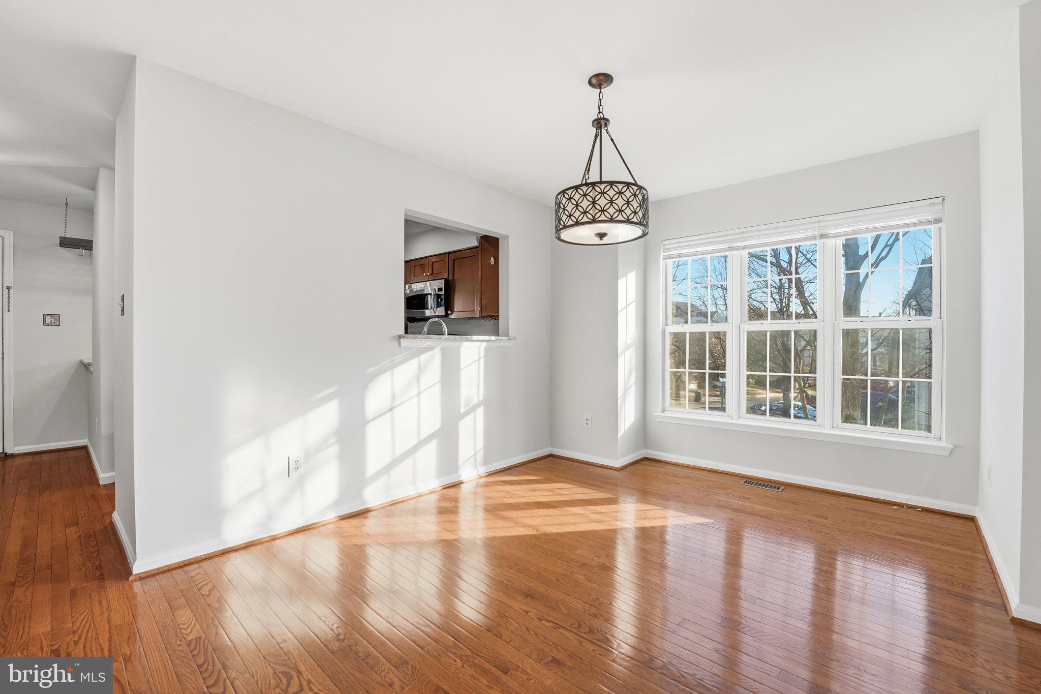 45563 WHITCOMB SQUARE