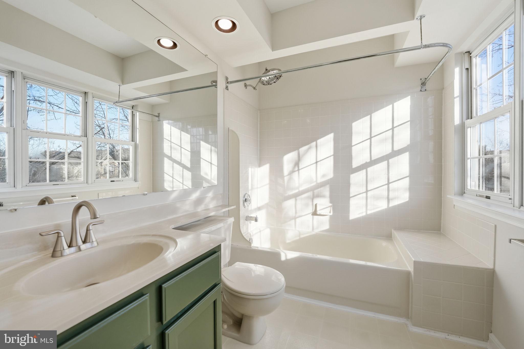 45563 WHITCOMB SQUARE