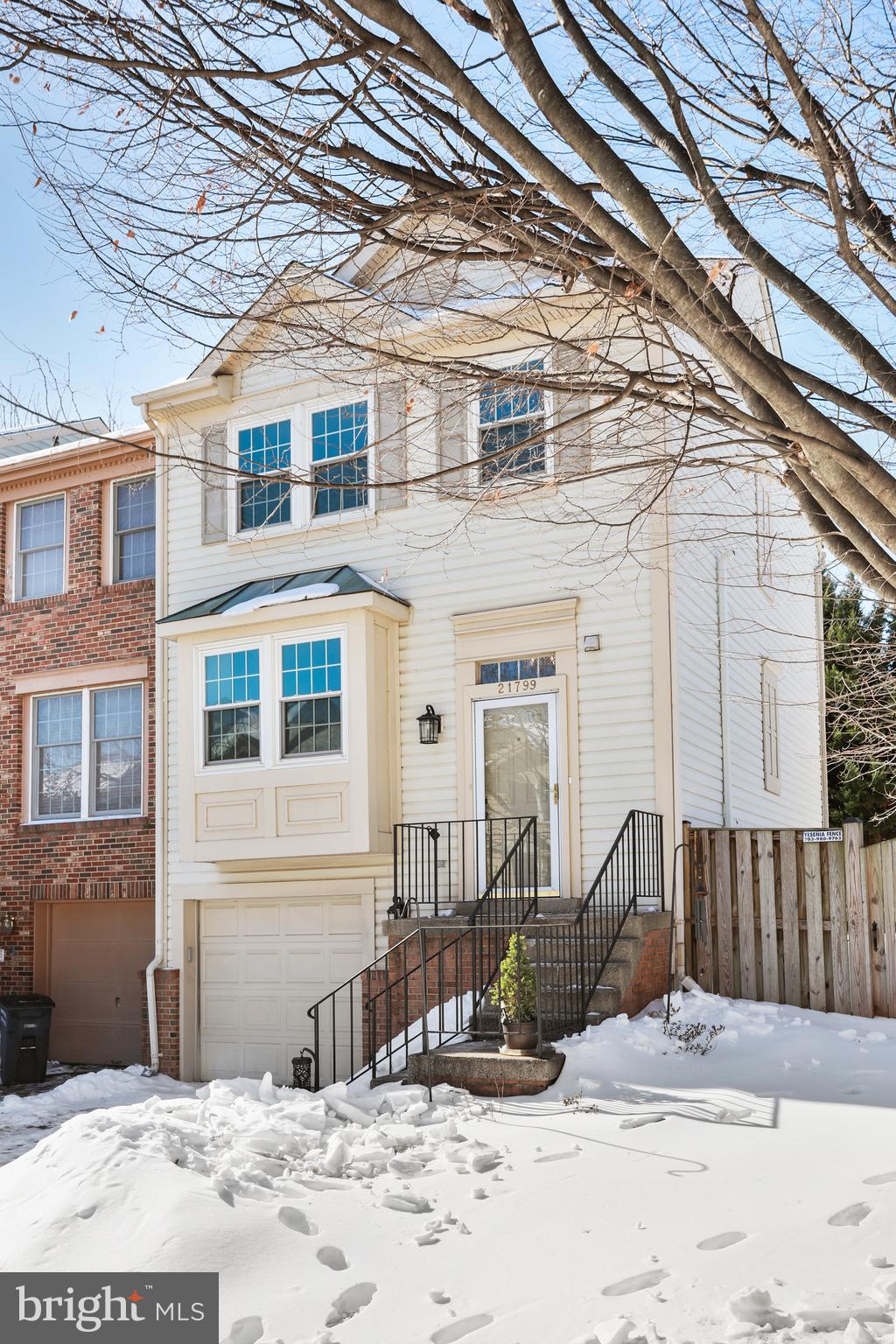 21799 LEATHERLEAF CIRCLE