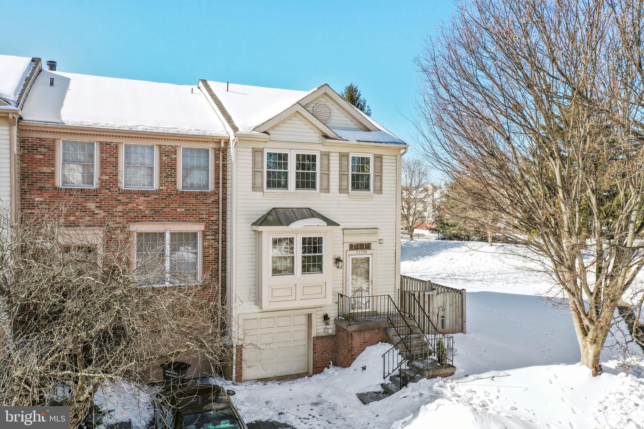 21799 LEATHERLEAF CIRCLE