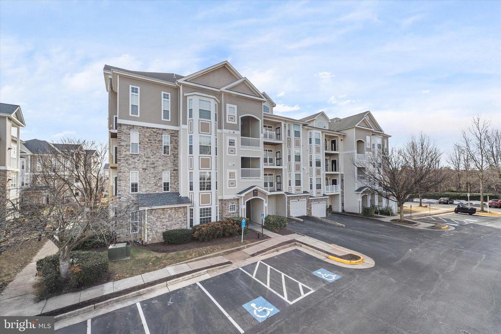 506 SE SUNSET TERRACE SE 101