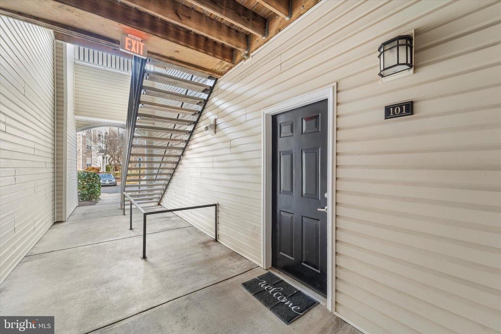 506 SE SUNSET TERRACE SE 101