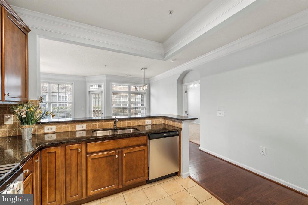 506 SE SUNSET TERRACE SE 101