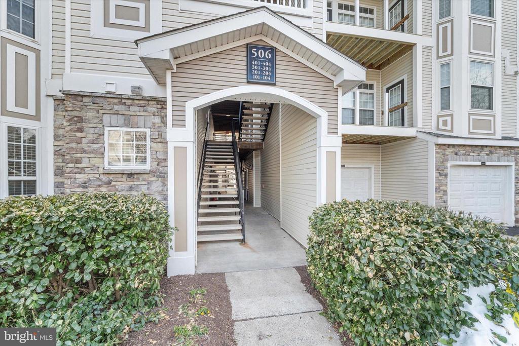 506 SE SUNSET TERRACE SE 101