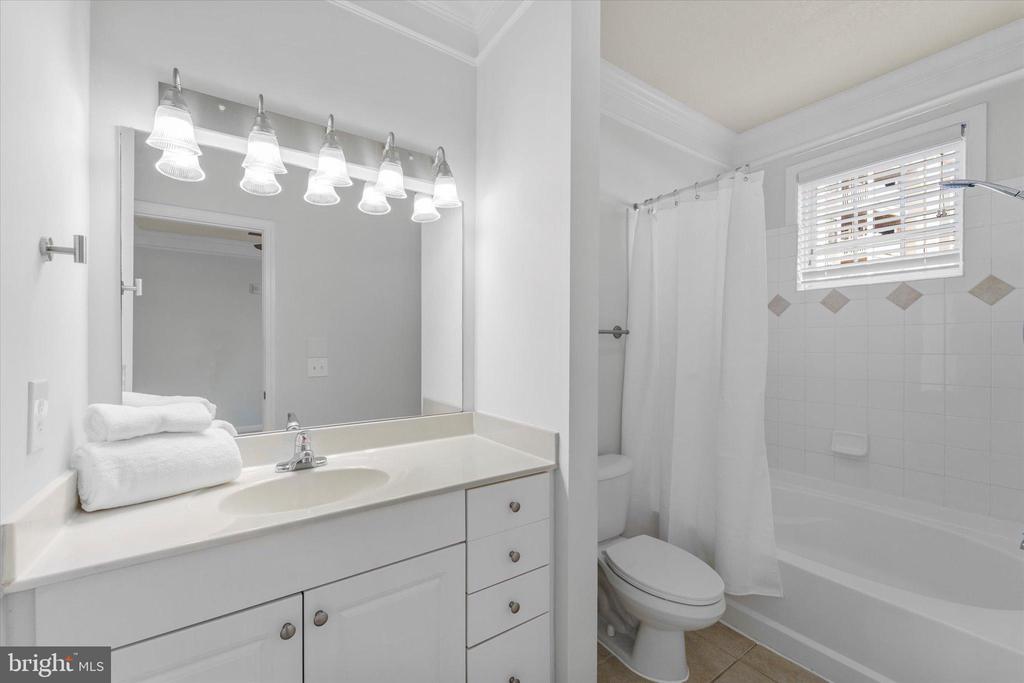 506 SE SUNSET TERRACE SE 101