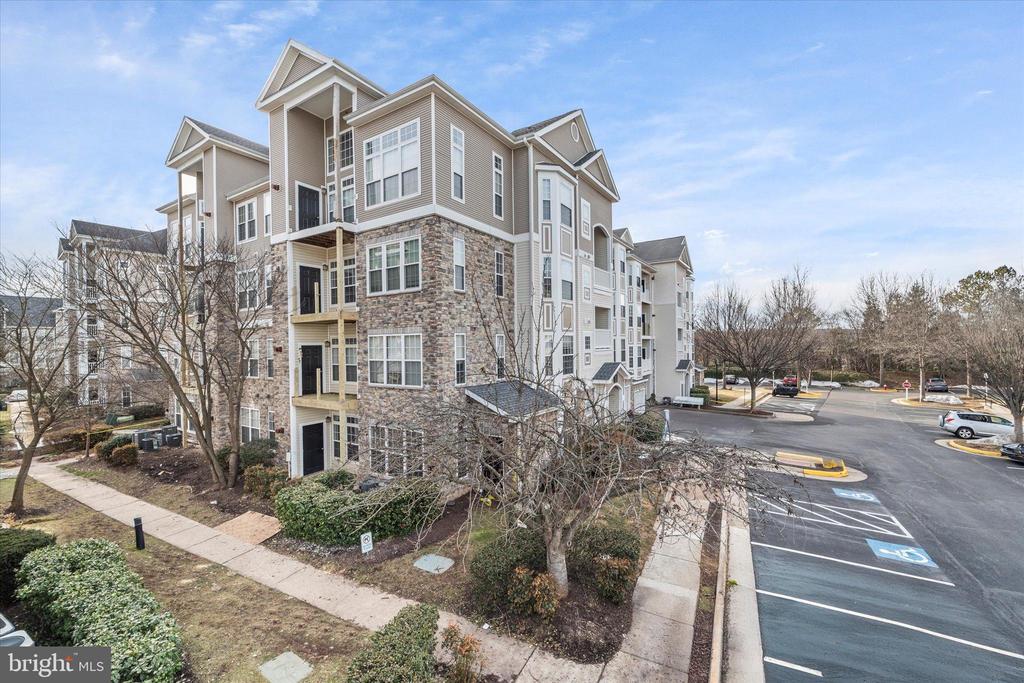 506 SE SUNSET TERRACE SE 101