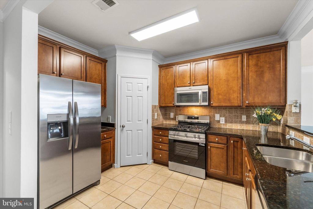 506 SE SUNSET TERRACE SE 101