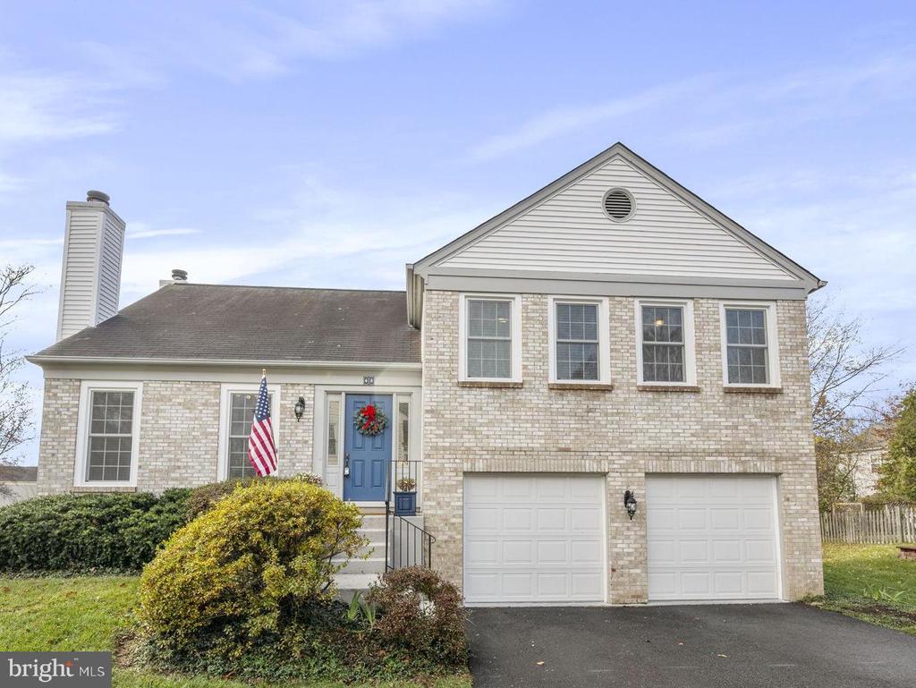 48 MCPHERSON CIRCLE