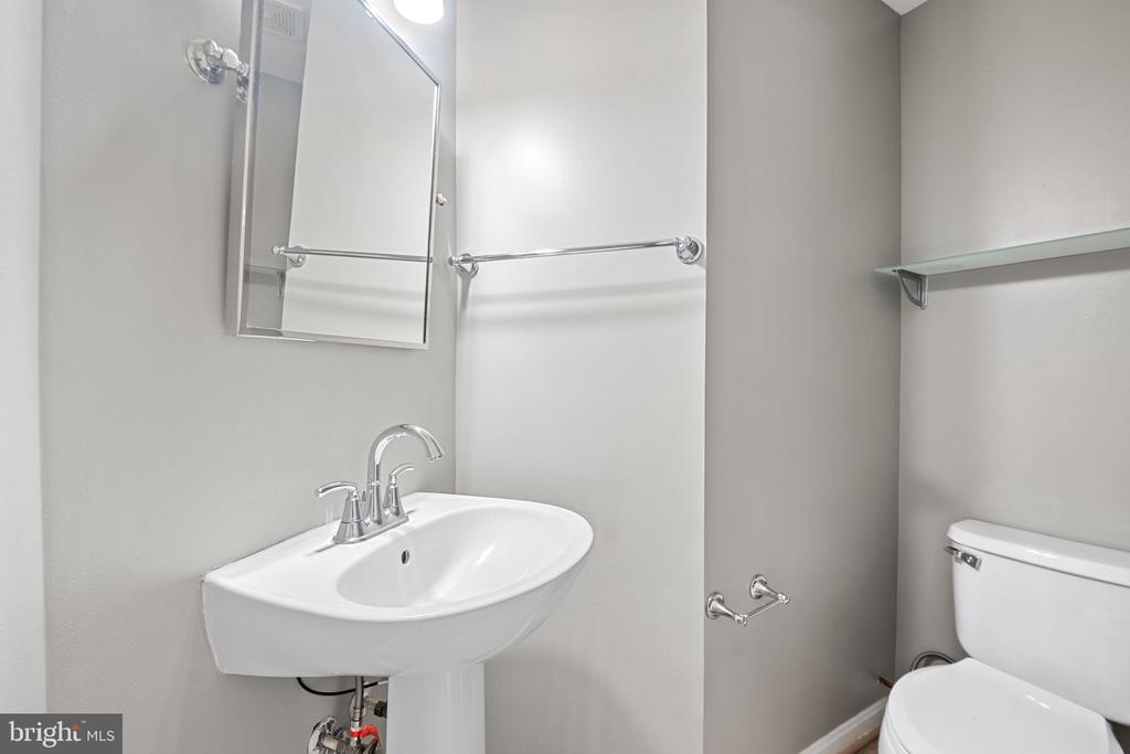 46966 COURTYARD SQUARE 301
