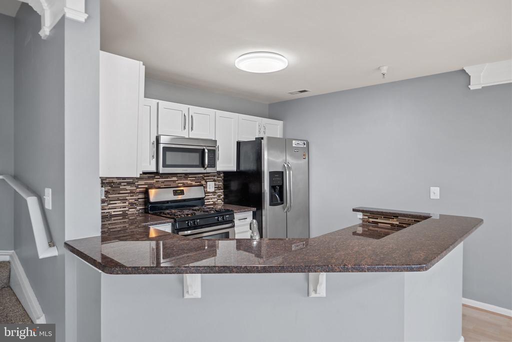 46966 COURTYARD SQUARE 301