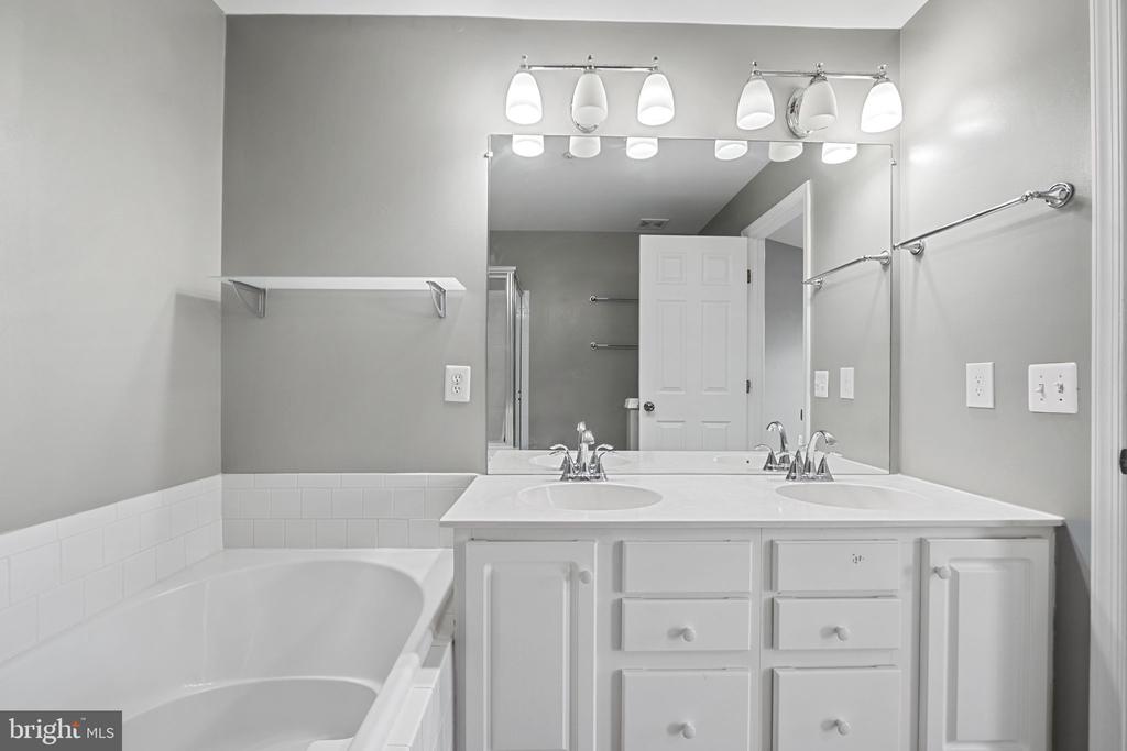46966 COURTYARD SQUARE 301