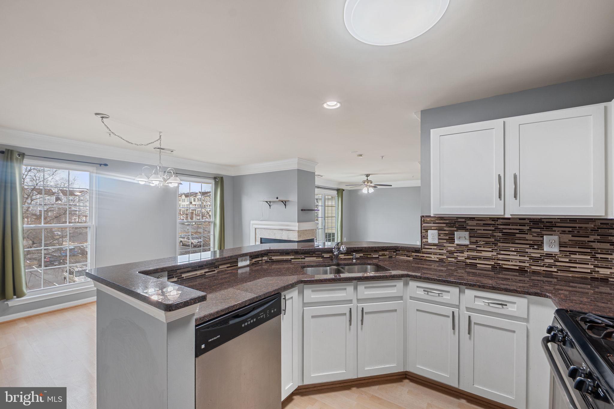 46966 COURTYARD SQUARE 301