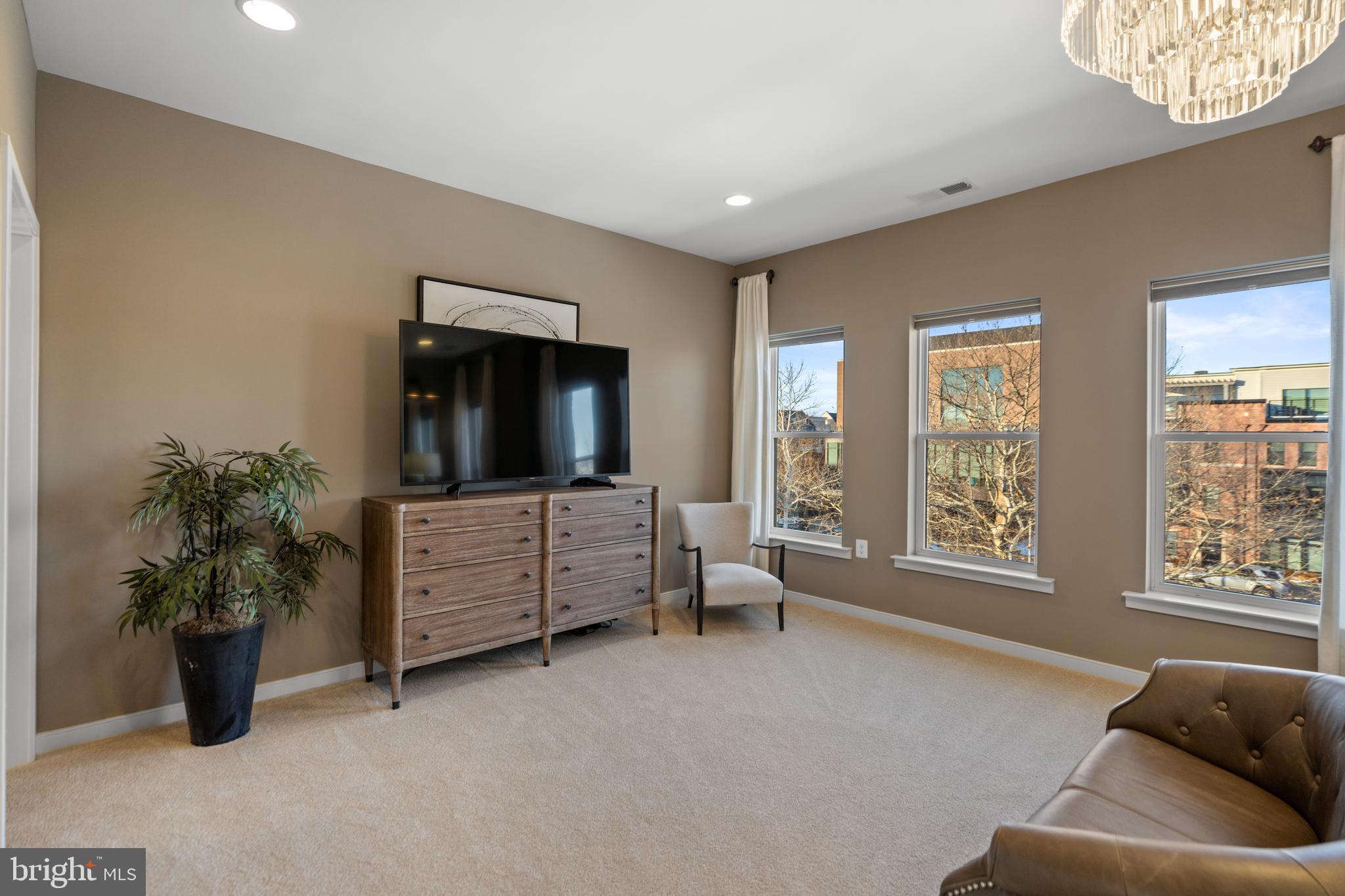 42389 WILLOW CREEK WAY