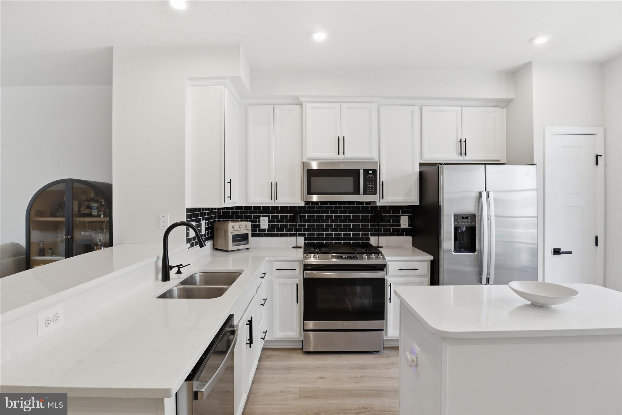 42552 ANTONIA TERRACE