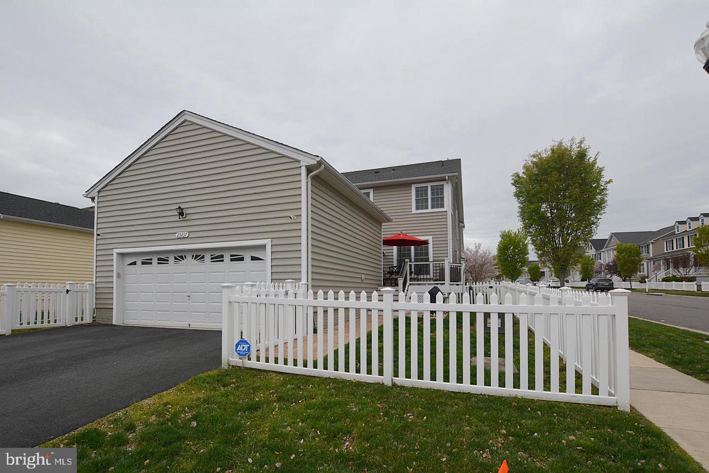 25237 EASTERWOOD LANE