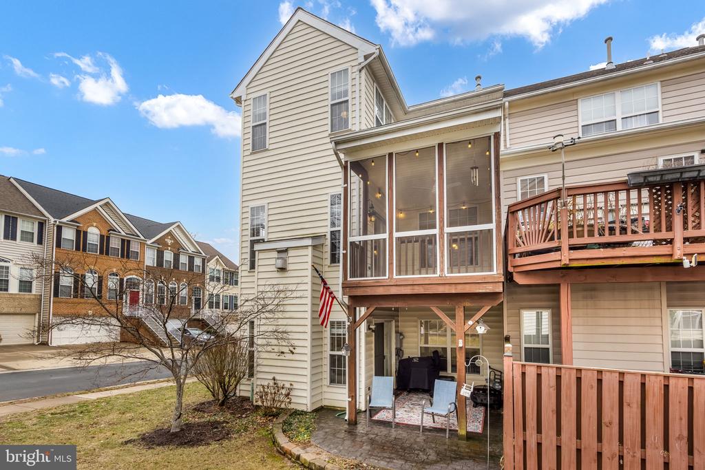 20627 GLENMERE SQUARE