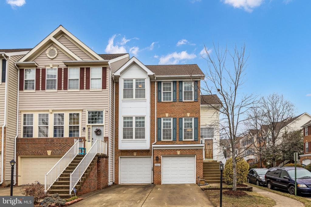 20627 GLENMERE SQUARE