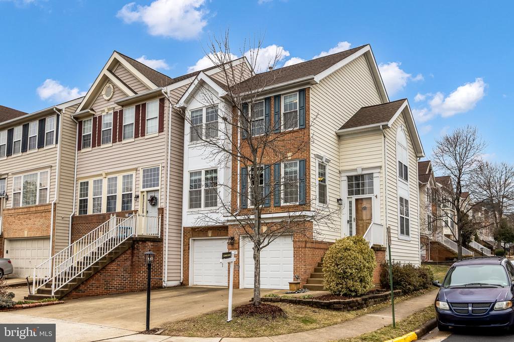 20627 GLENMERE SQUARE