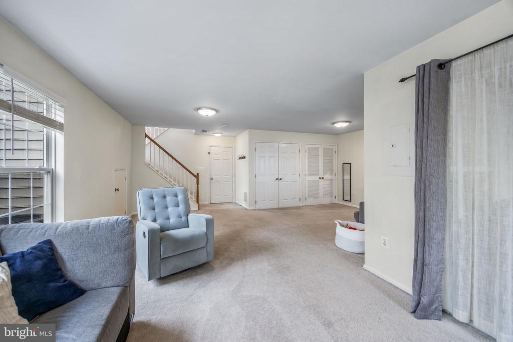 20627 GLENMERE SQUARE