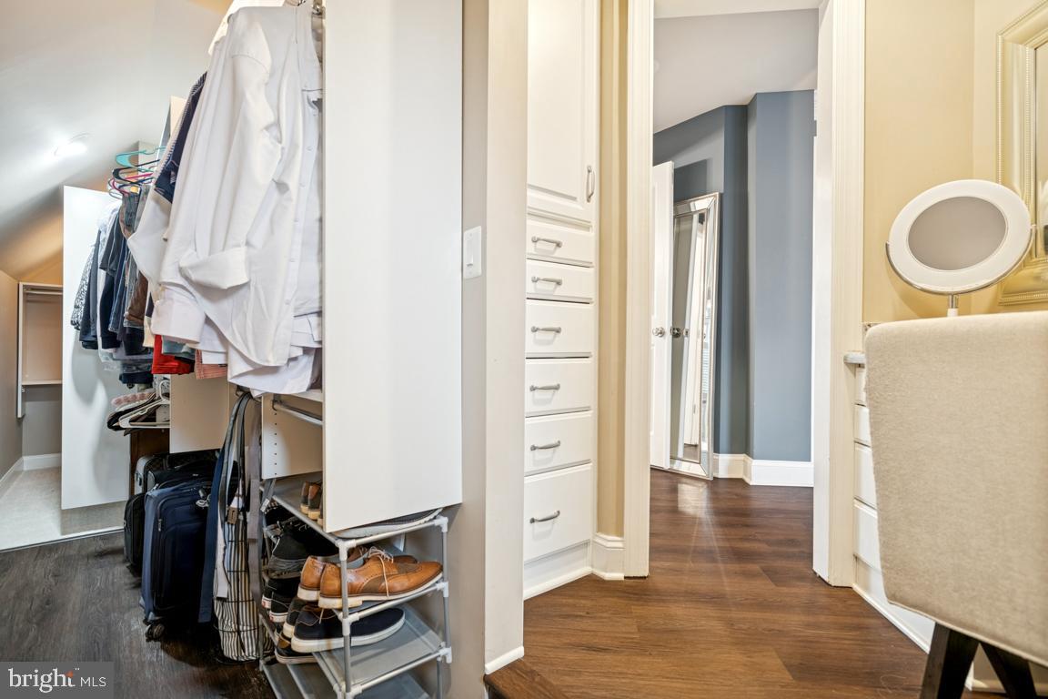 22833 HIGHCREST CIRCLE