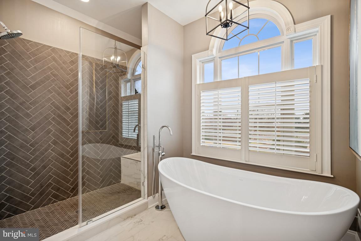 22833 HIGHCREST CIRCLE