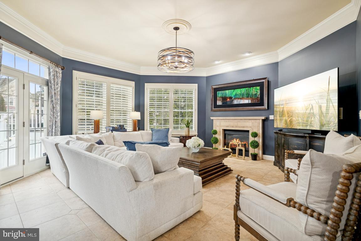 22833 HIGHCREST CIRCLE