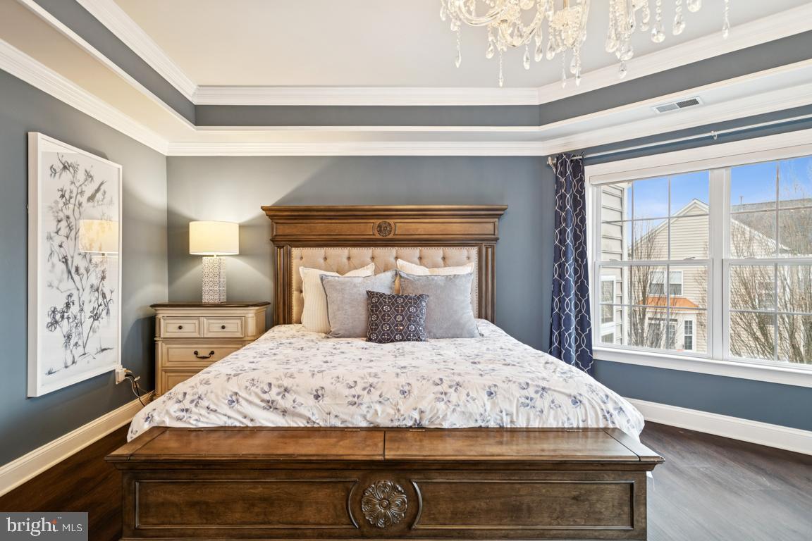 22833 HIGHCREST CIRCLE