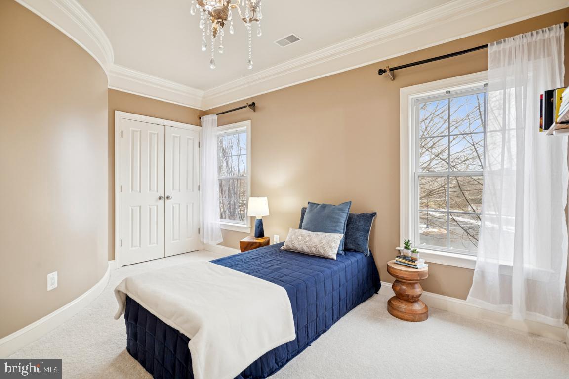 22833 HIGHCREST CIRCLE