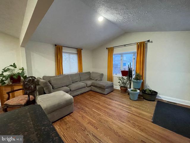 402 KOJUN COURT