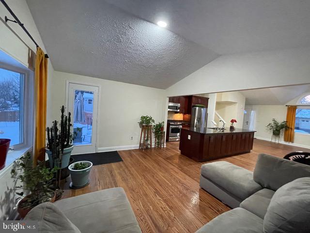 402 KOJUN COURT