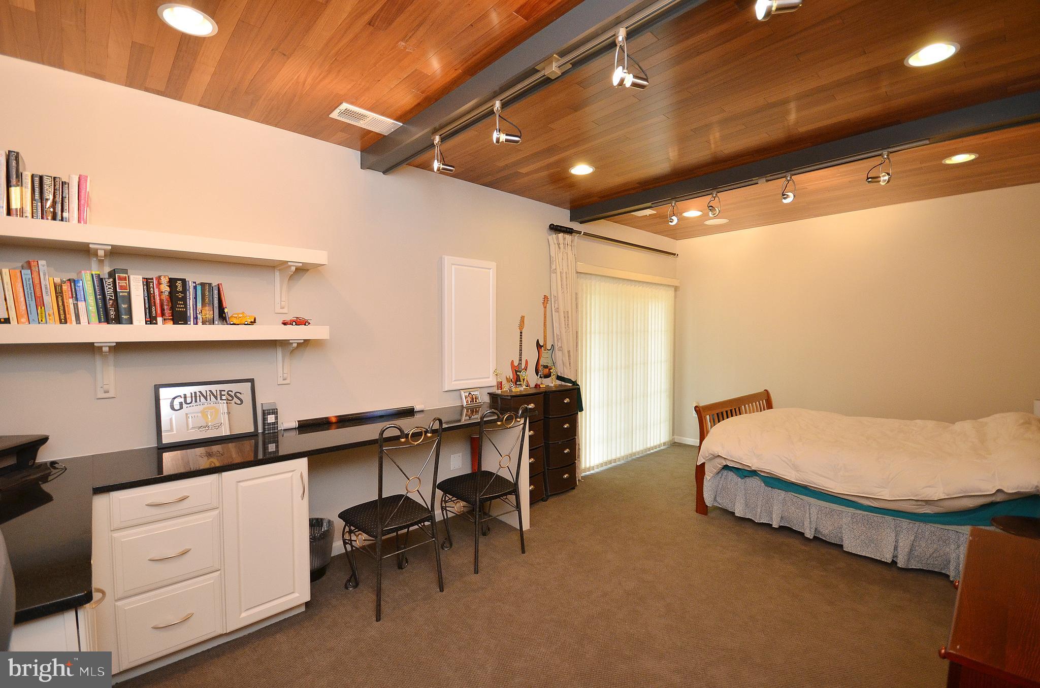 43291 MITCHAM SQUARE