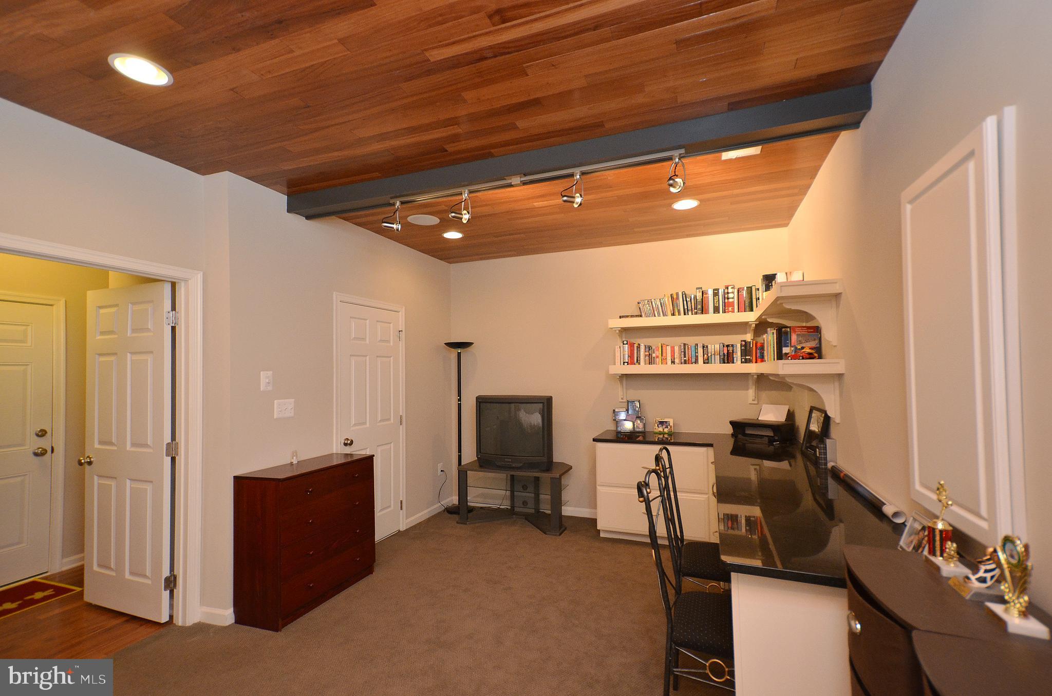 43291 MITCHAM SQUARE