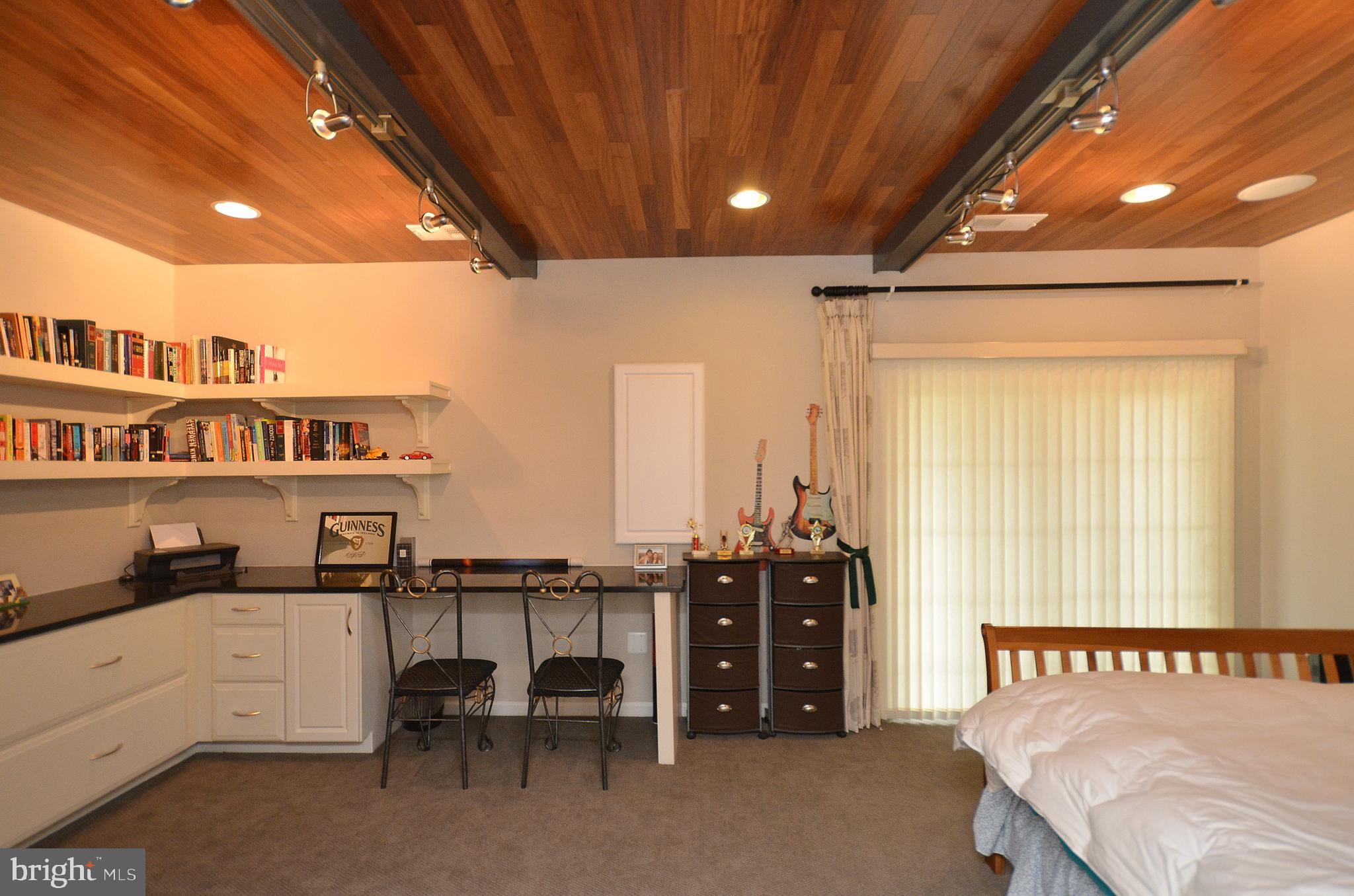 43291 MITCHAM SQUARE