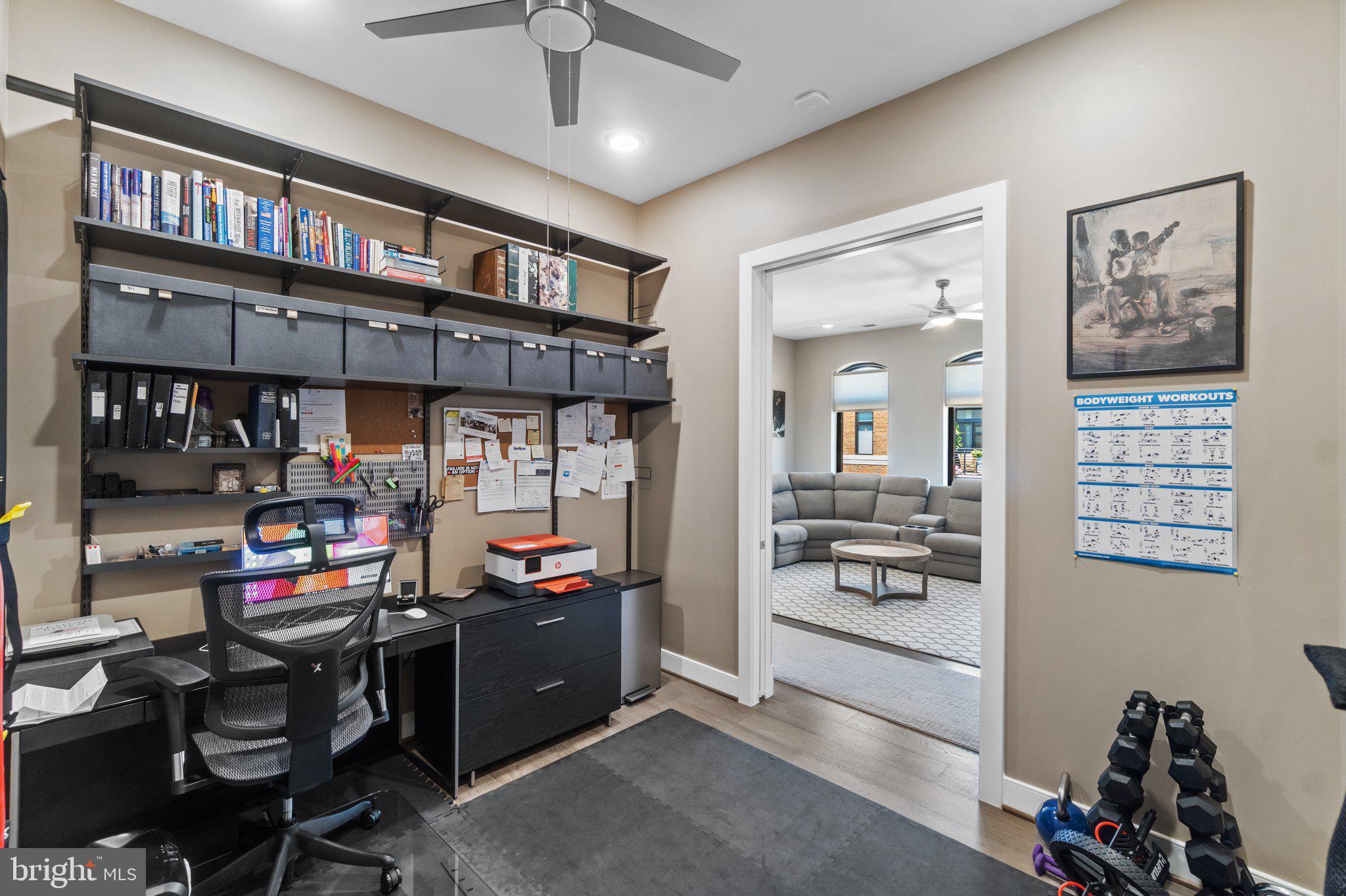 5 STATIONMASTER STREET SE 400