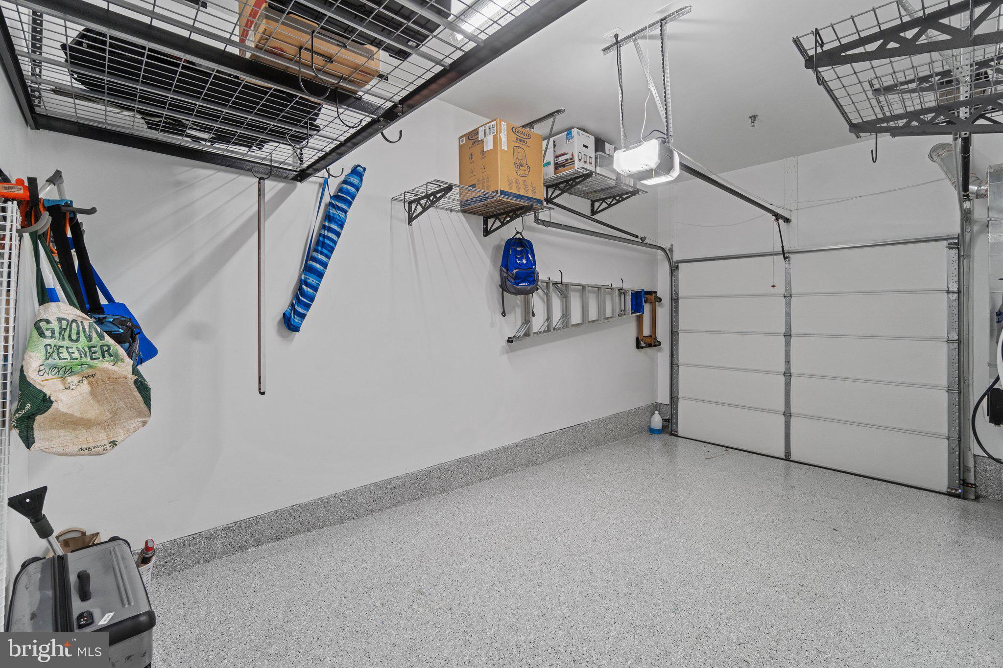 5 STATIONMASTER STREET SE 400