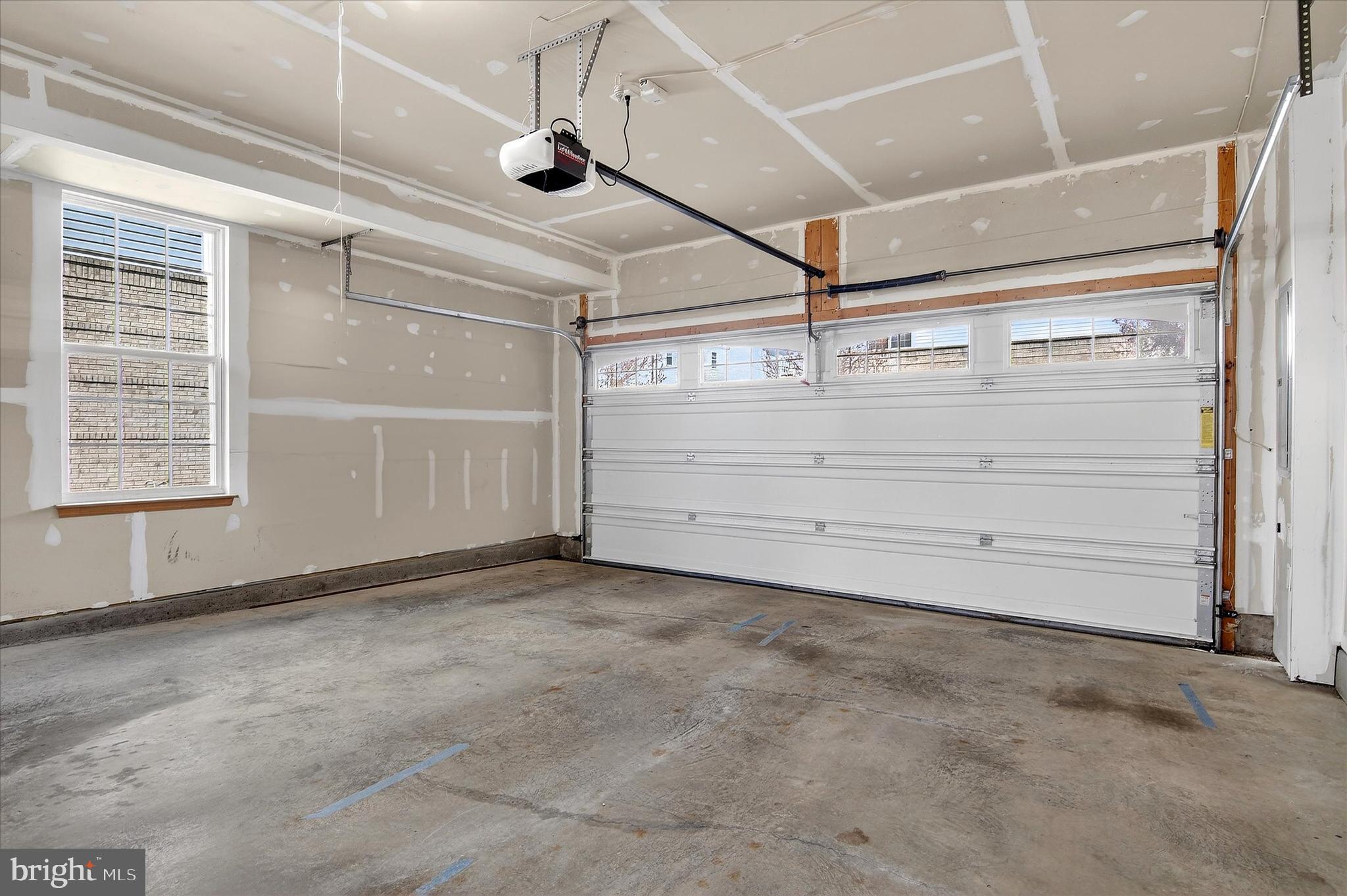 22730 PARKLAND FARMS