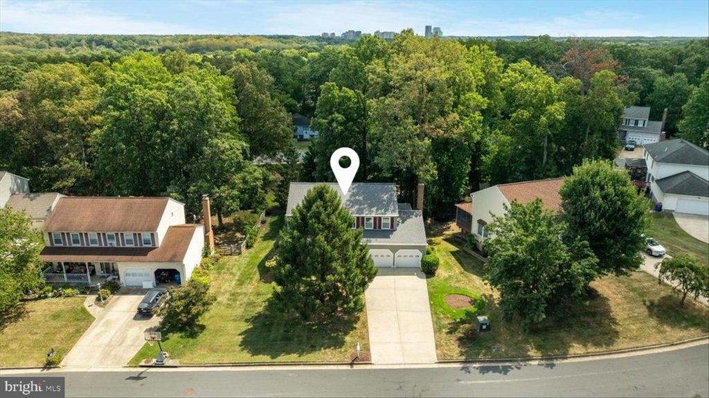 204 PIN OAK COURT