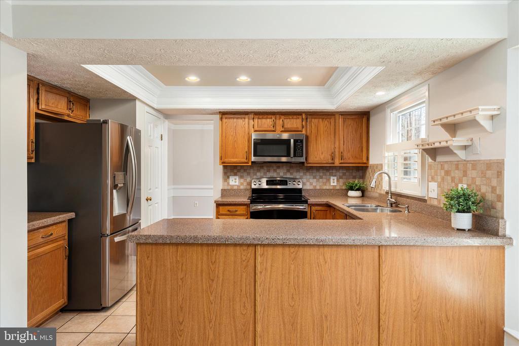 204 PIN OAK COURT