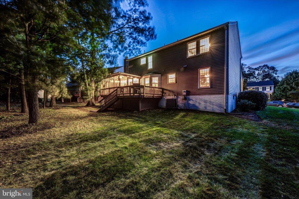 204 PIN OAK COURT