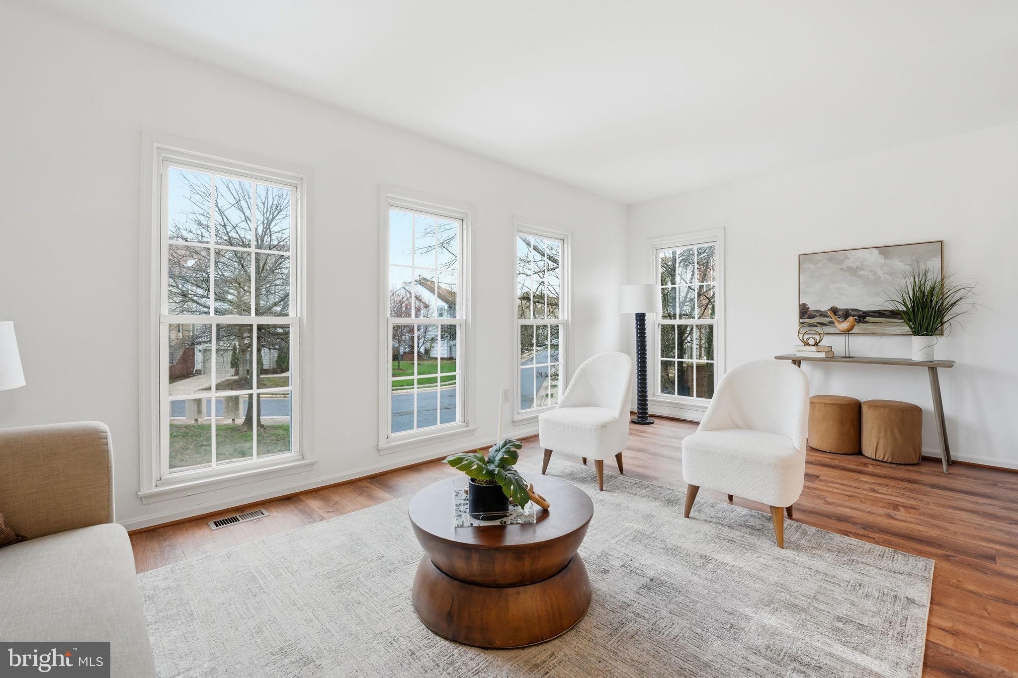 46944 TRUMPET CIRCLE