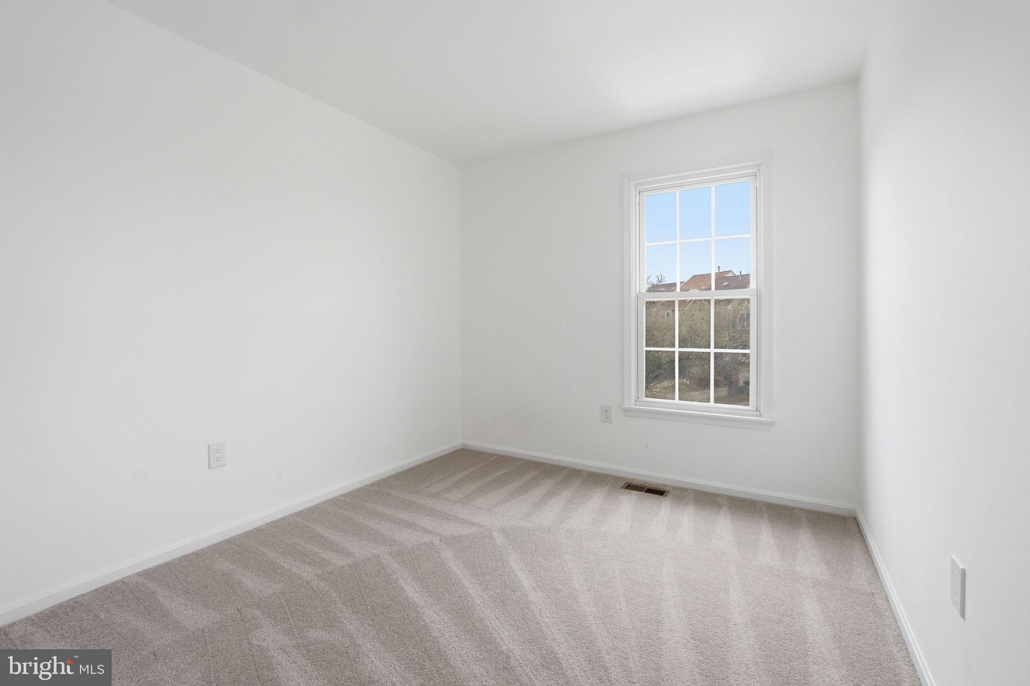 46944 TRUMPET CIRCLE