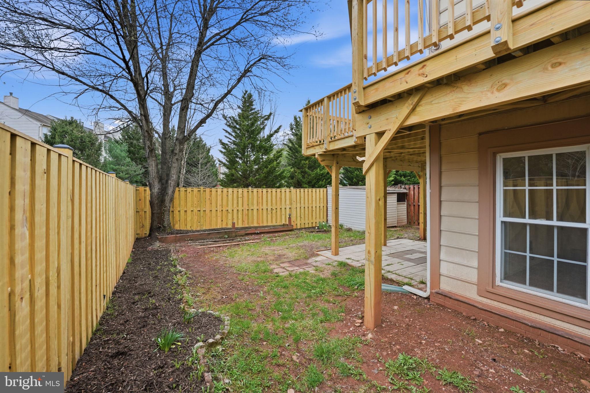 46944 TRUMPET CIRCLE