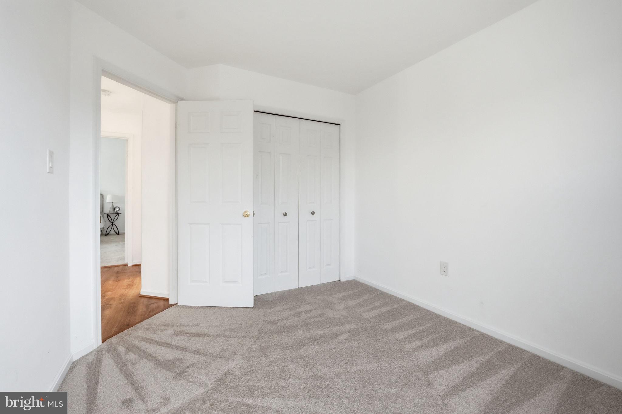 46944 TRUMPET CIRCLE