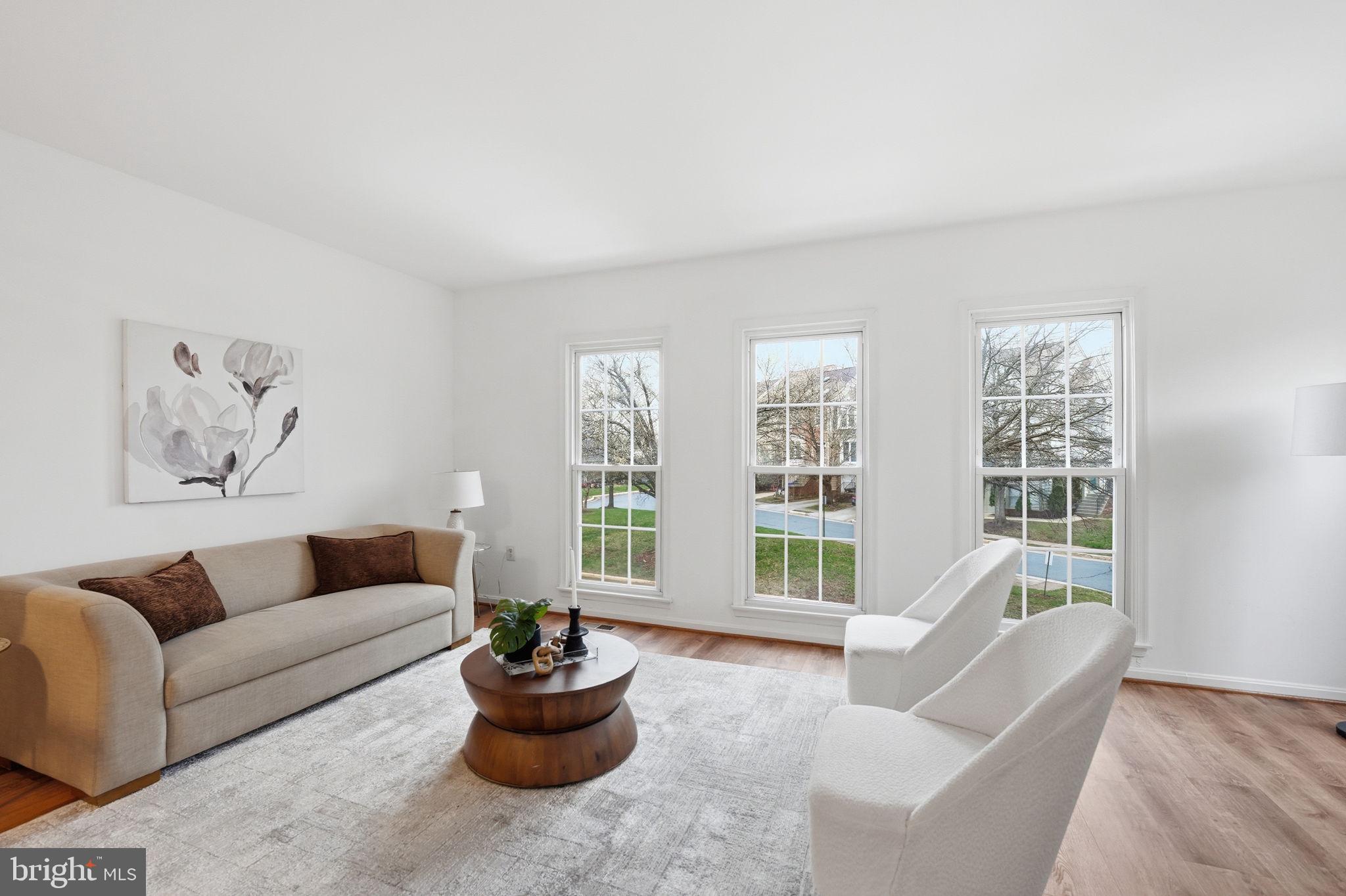 46944 TRUMPET CIRCLE